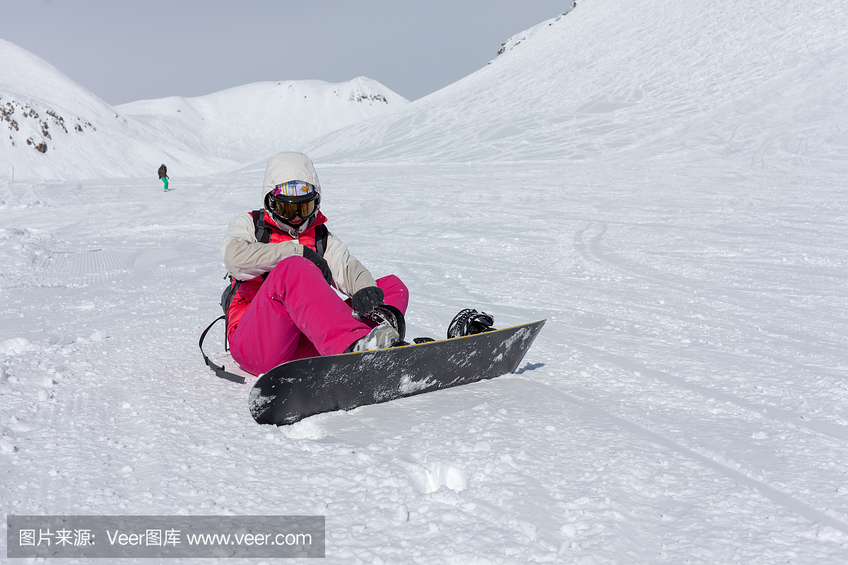 滑雪胜地在格鲁吉亚的贡多里(Gudauri)高山冬