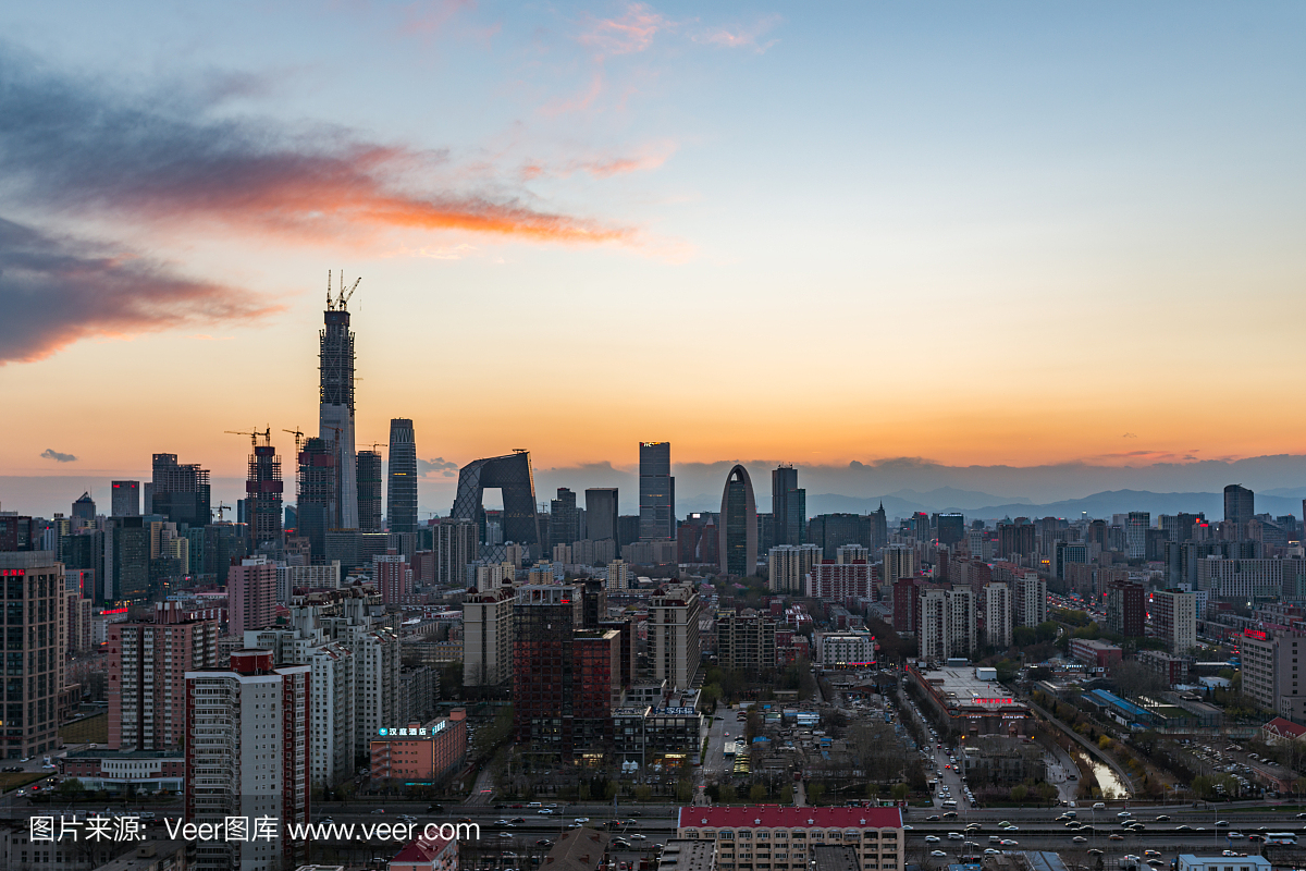 北京城市天际线在日落