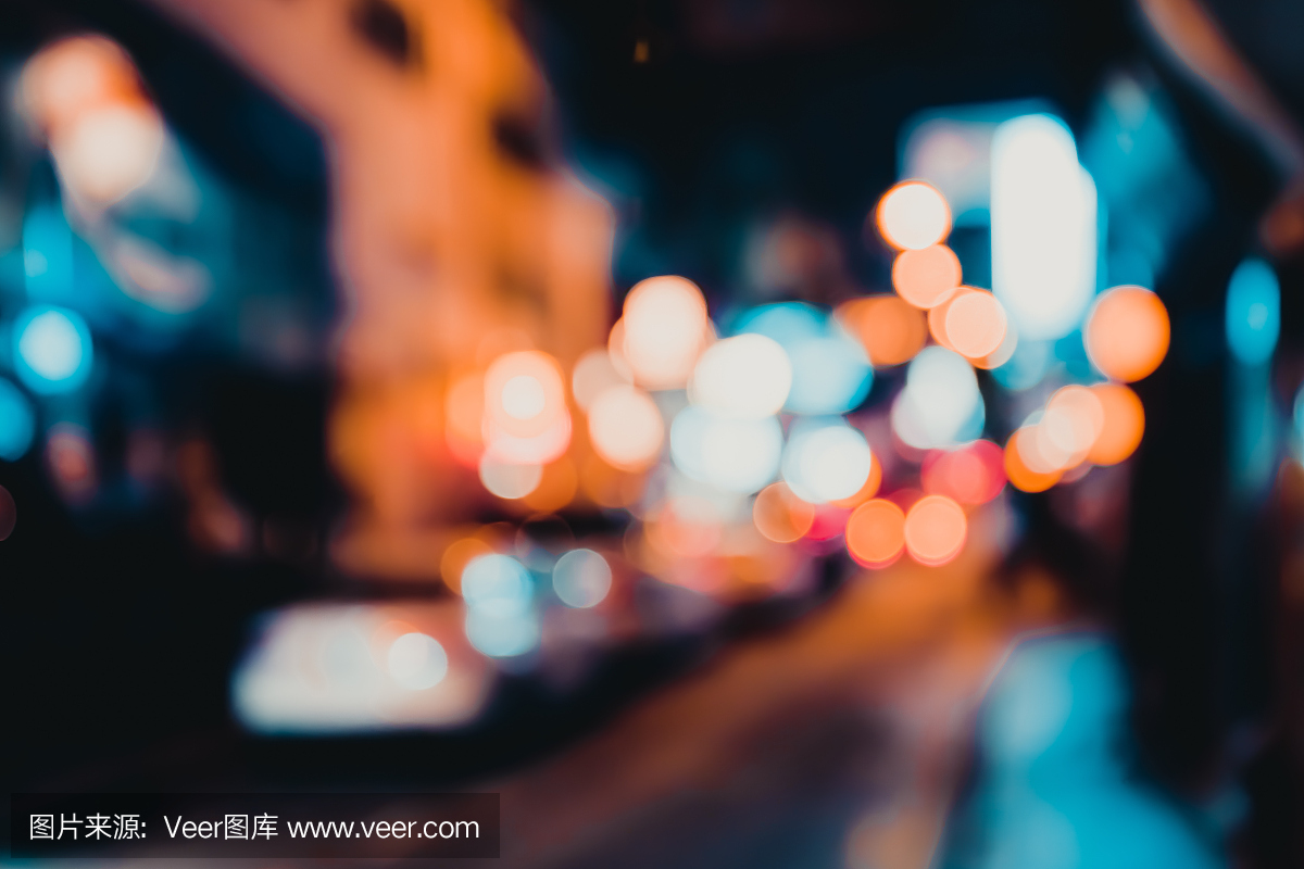 人走在夜街,香港的抽象模糊图像