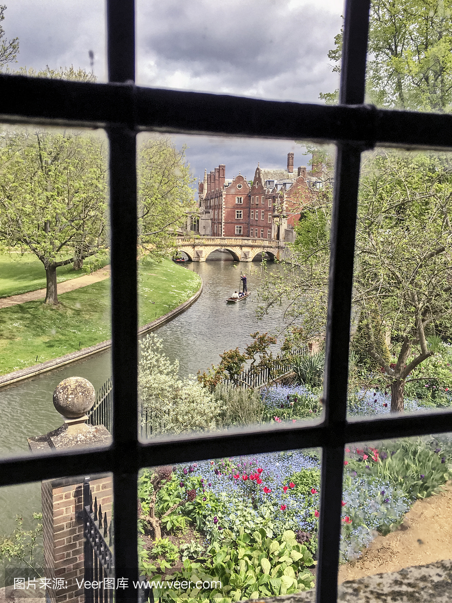 从Wren图书馆的河Cam