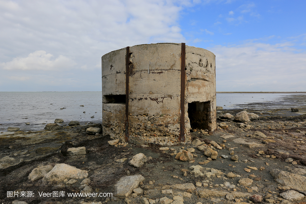 被遗弃的军事地堡