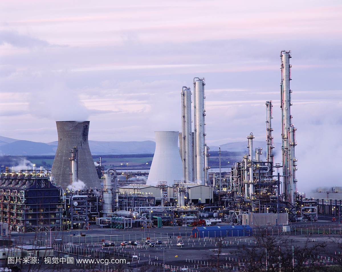 苏格兰,格兰哥茅斯,石油化工厂,黄昏