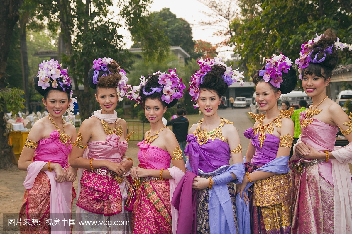 泰国或泰国服装亚洲服饰概念。高清摄影大图-千库网