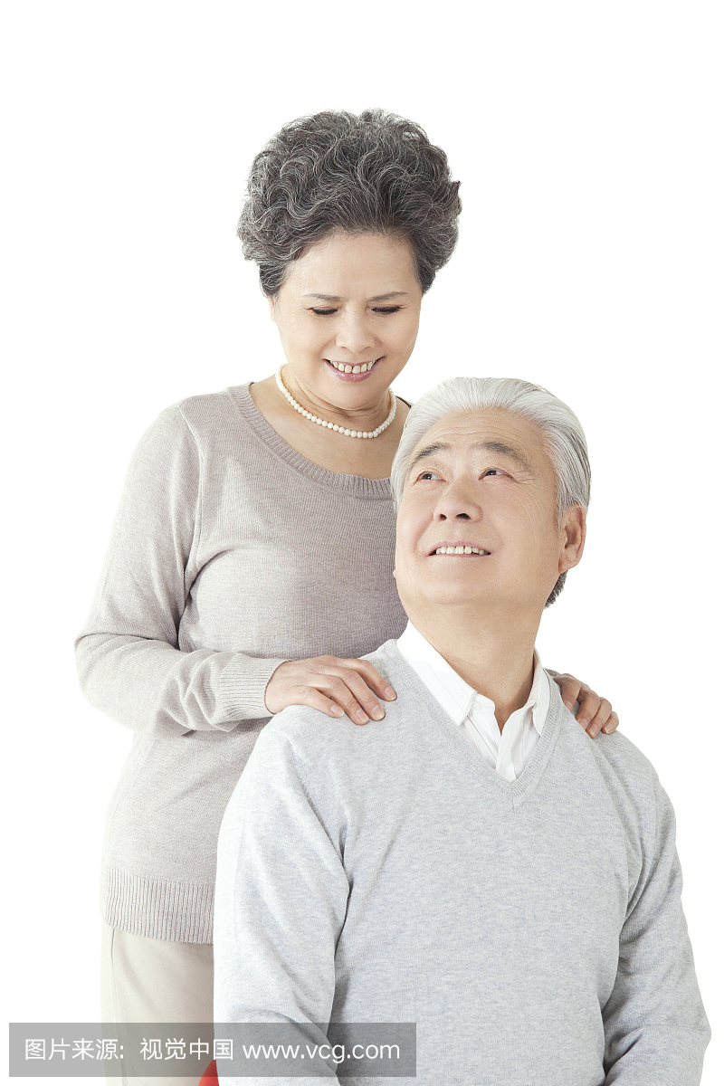 快乐的东方中老年夫妇